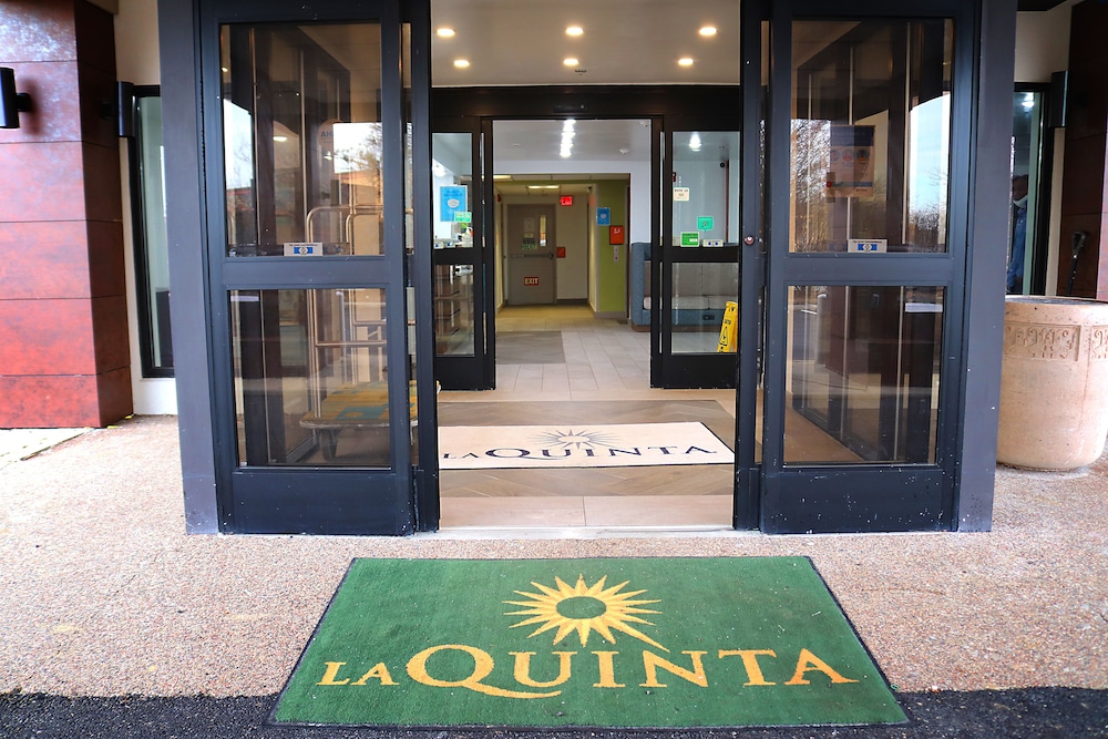 La Quinta Inn Columbus Dublin 8/69