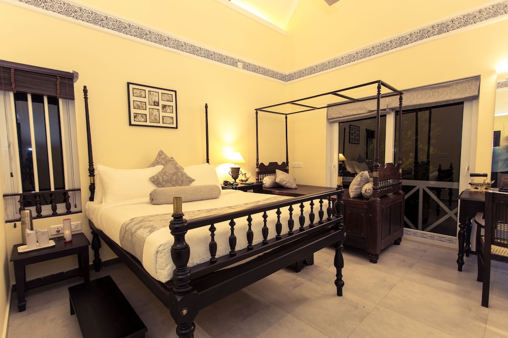 Heritage, King Bed