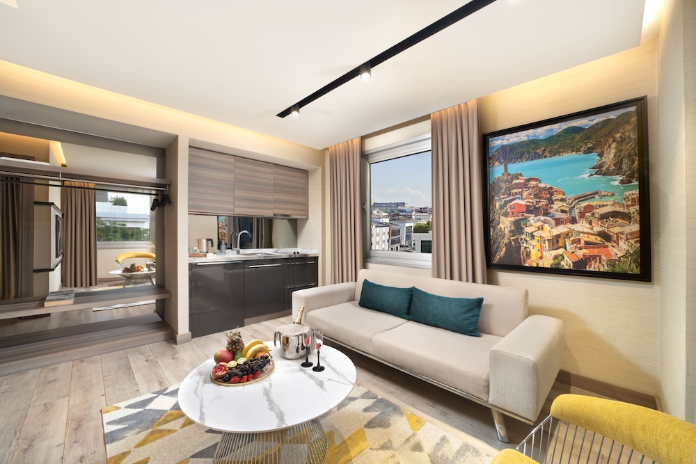Nish Palace Exclusive Suites 32/48