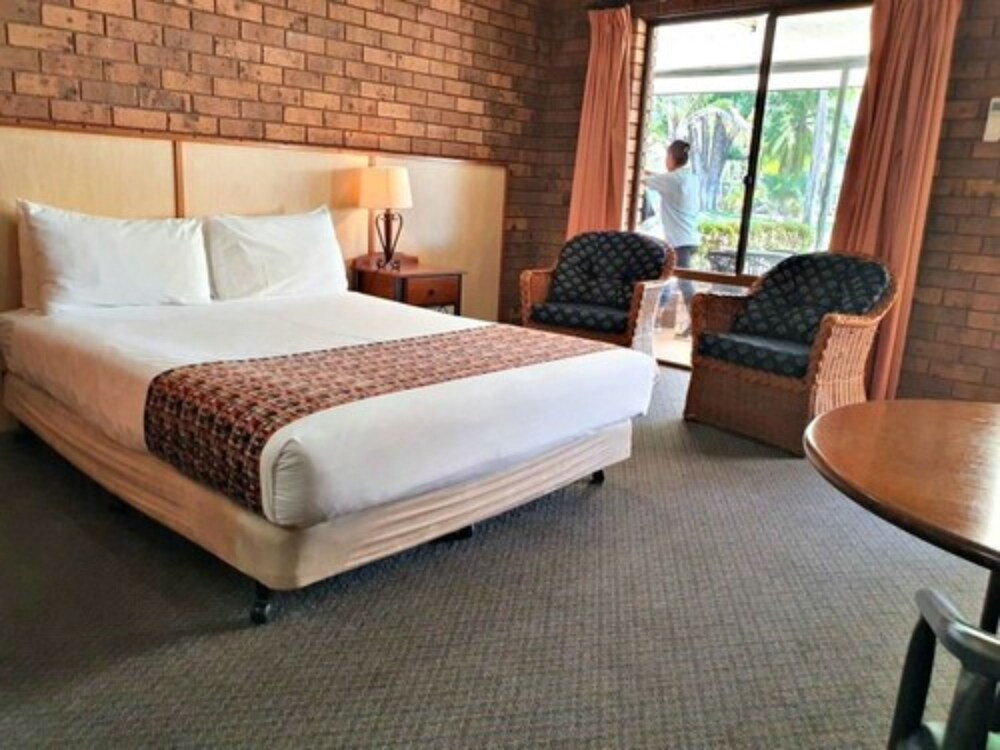 Knotts Crossing Resort 9/62