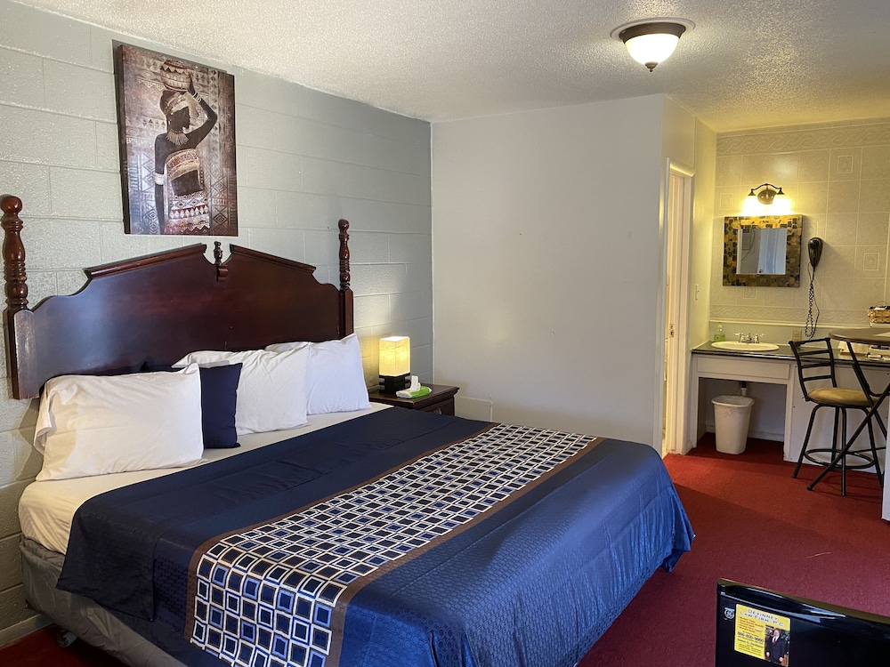 Fairview Inn 3/13