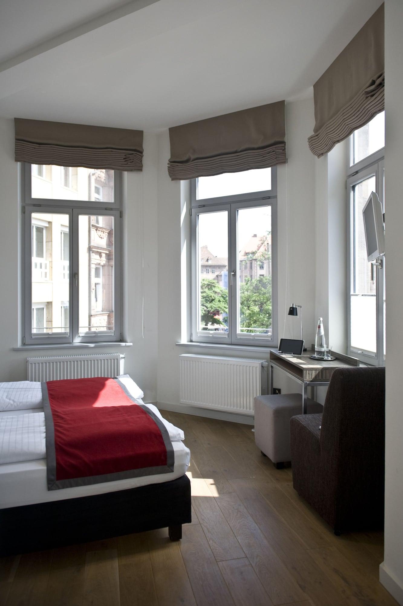 Deluxe, Double Bed, City View