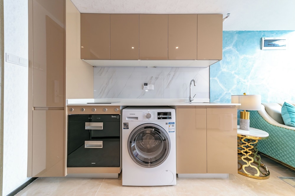 Huaqiang North Executive Apartment 3/20