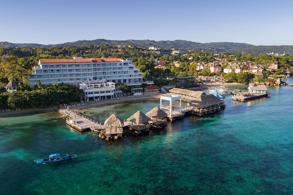 Sandals Ochi Beach Resort All Inclusive (Couples Only) 47/50