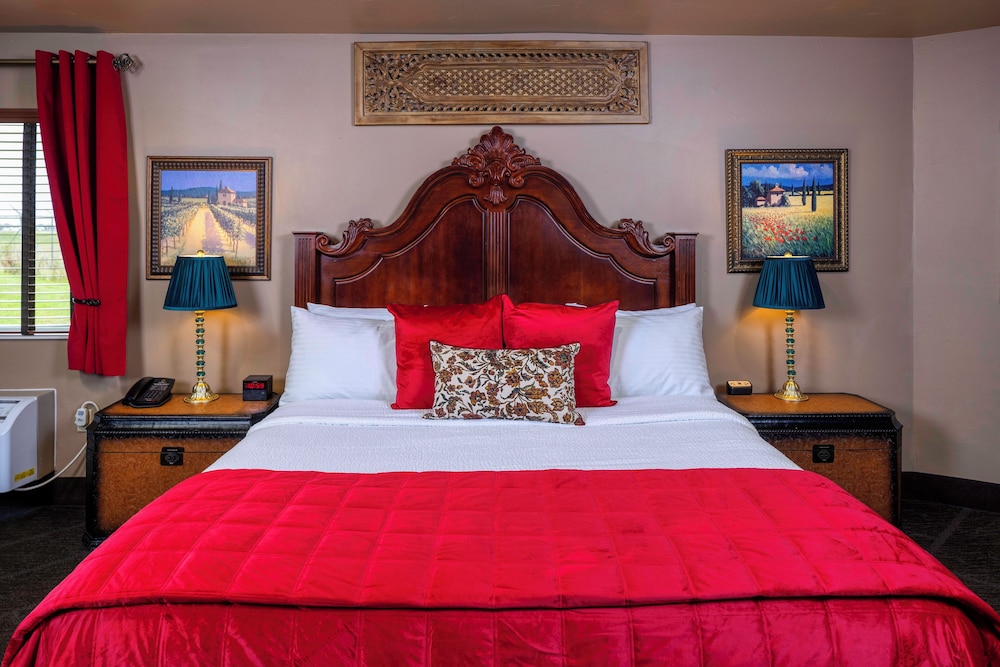 Tuscan, Suite, King Bed