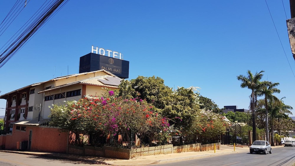 Hotel das Palmeiras 38/50