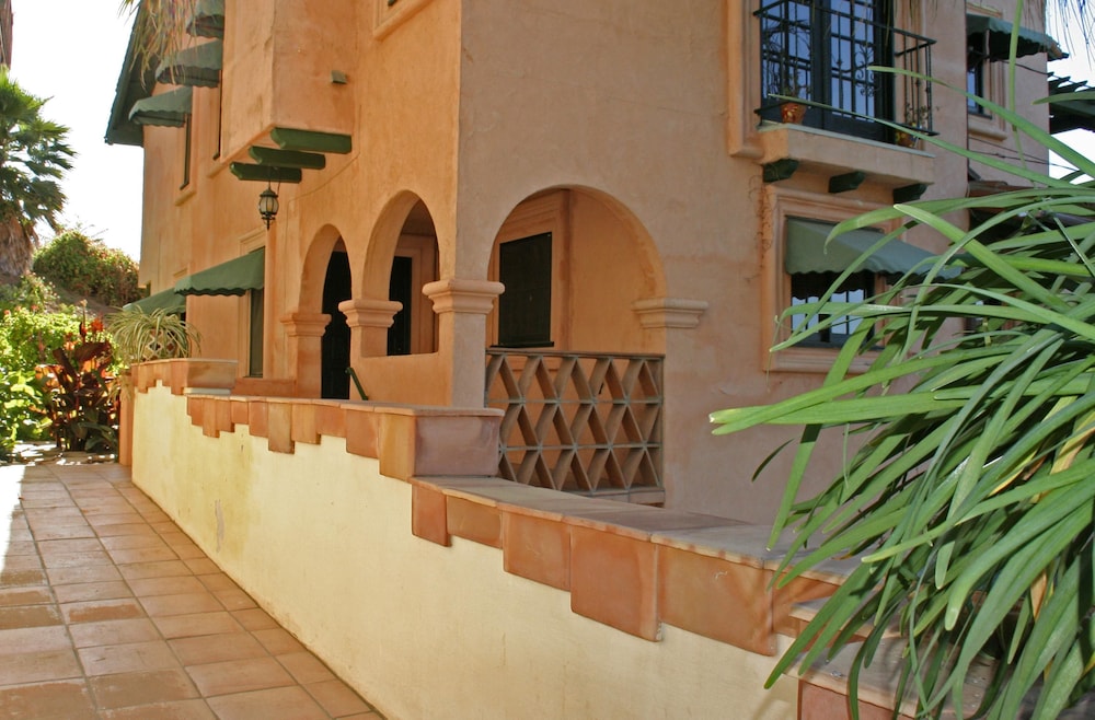 Topanga Canyon Inn Bed and Breakfast 42/49
