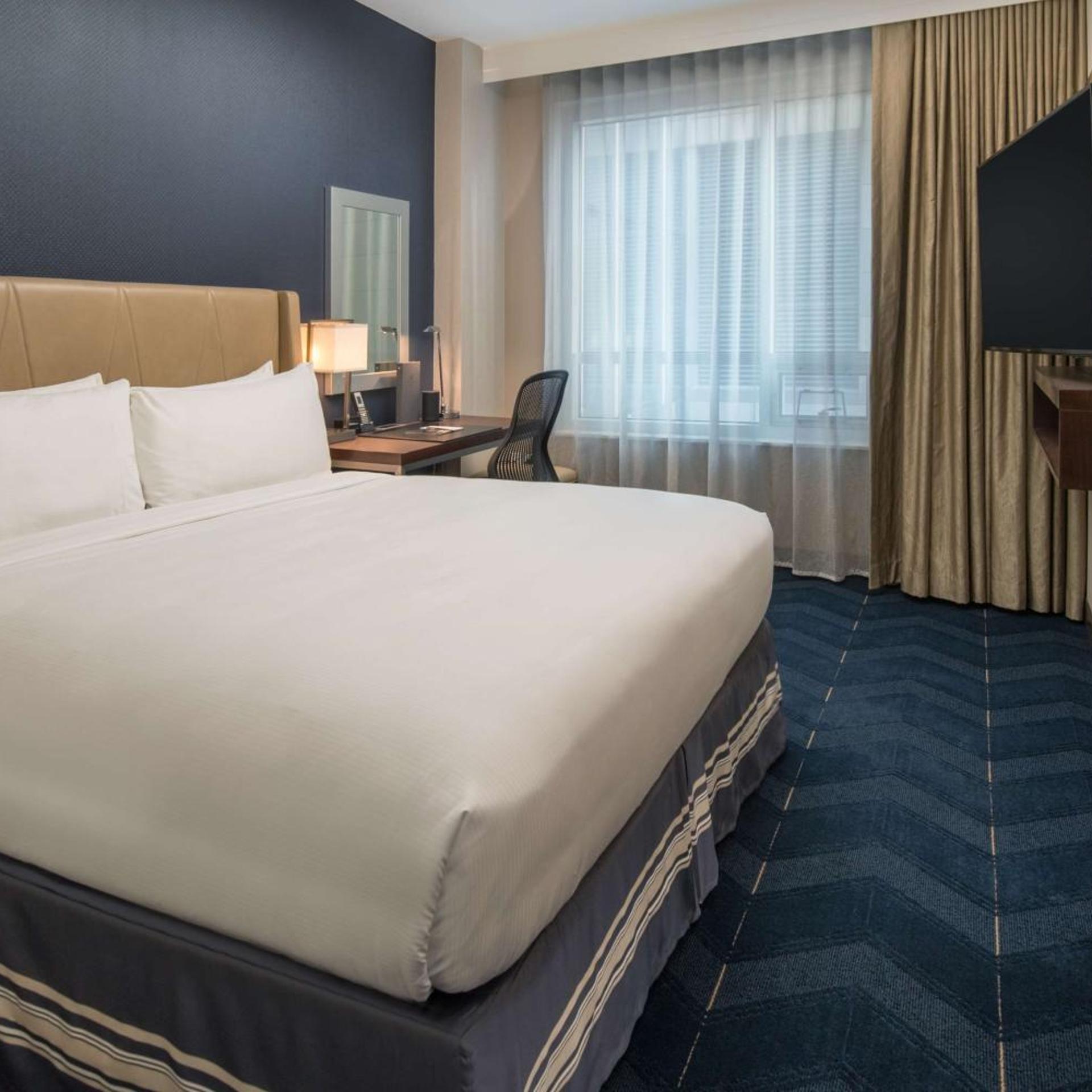2 Bedrooms, Urban, Suite, King and Queen Bed