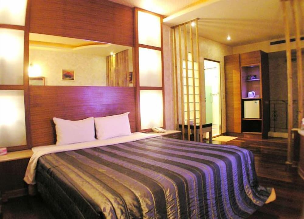Changsing Business Motel 9/33