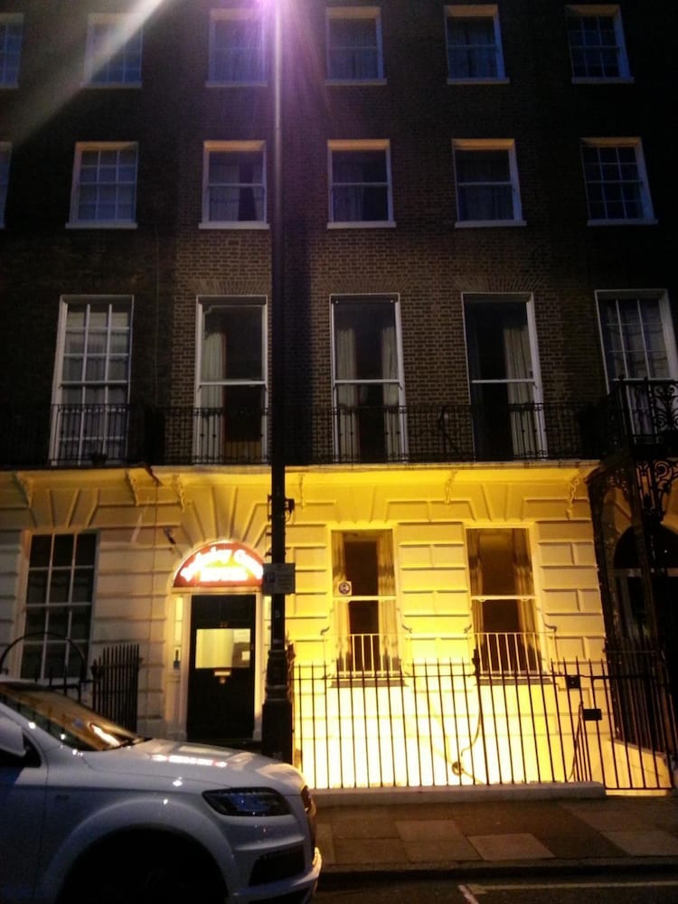 Berkeley Court Hotel 2/33