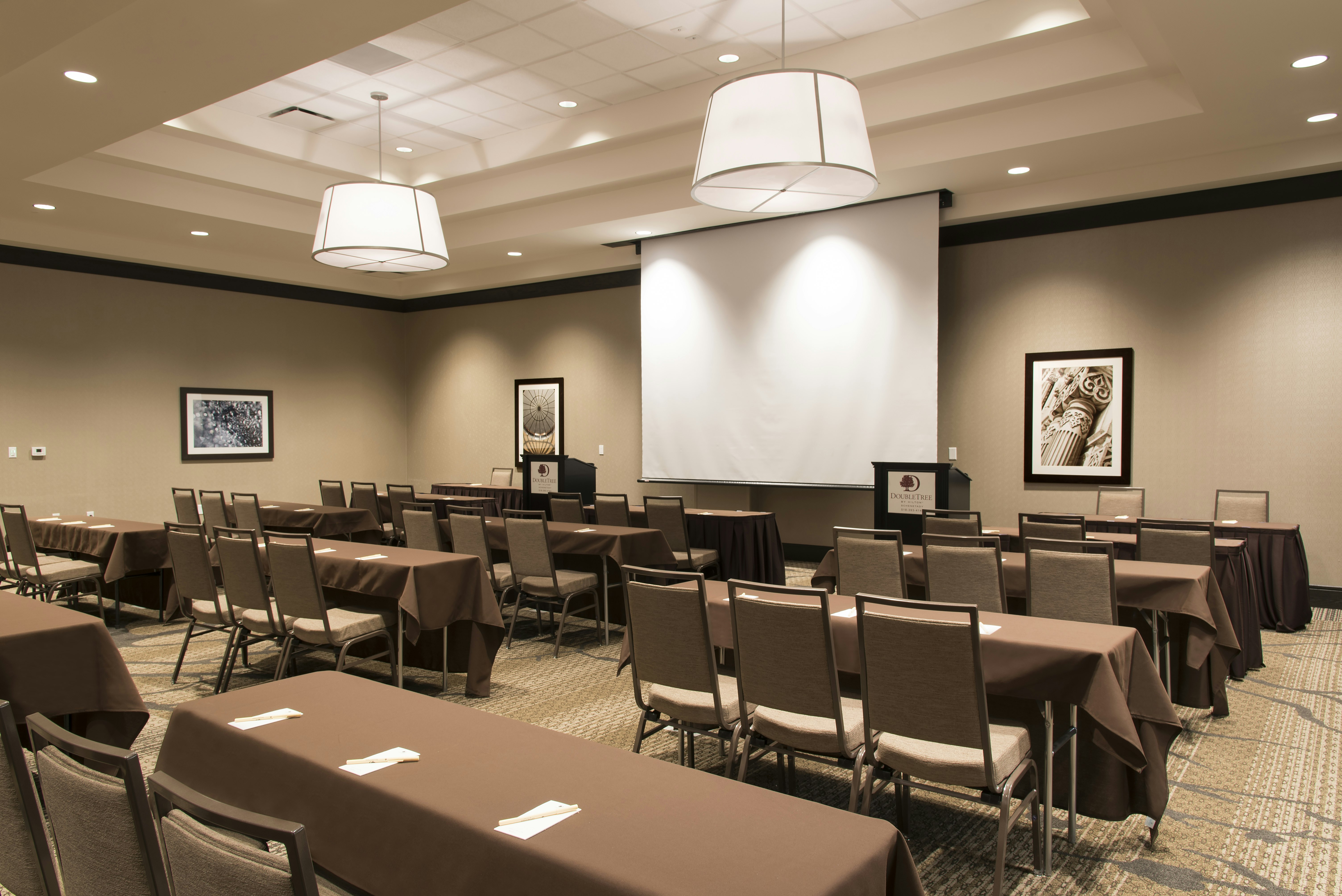 DoubleTree by Hilton Hotel Schenectady 43/51