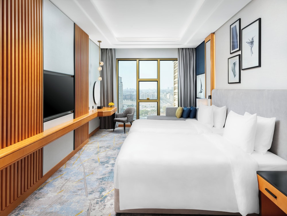 GRAND, TWIN BEDS