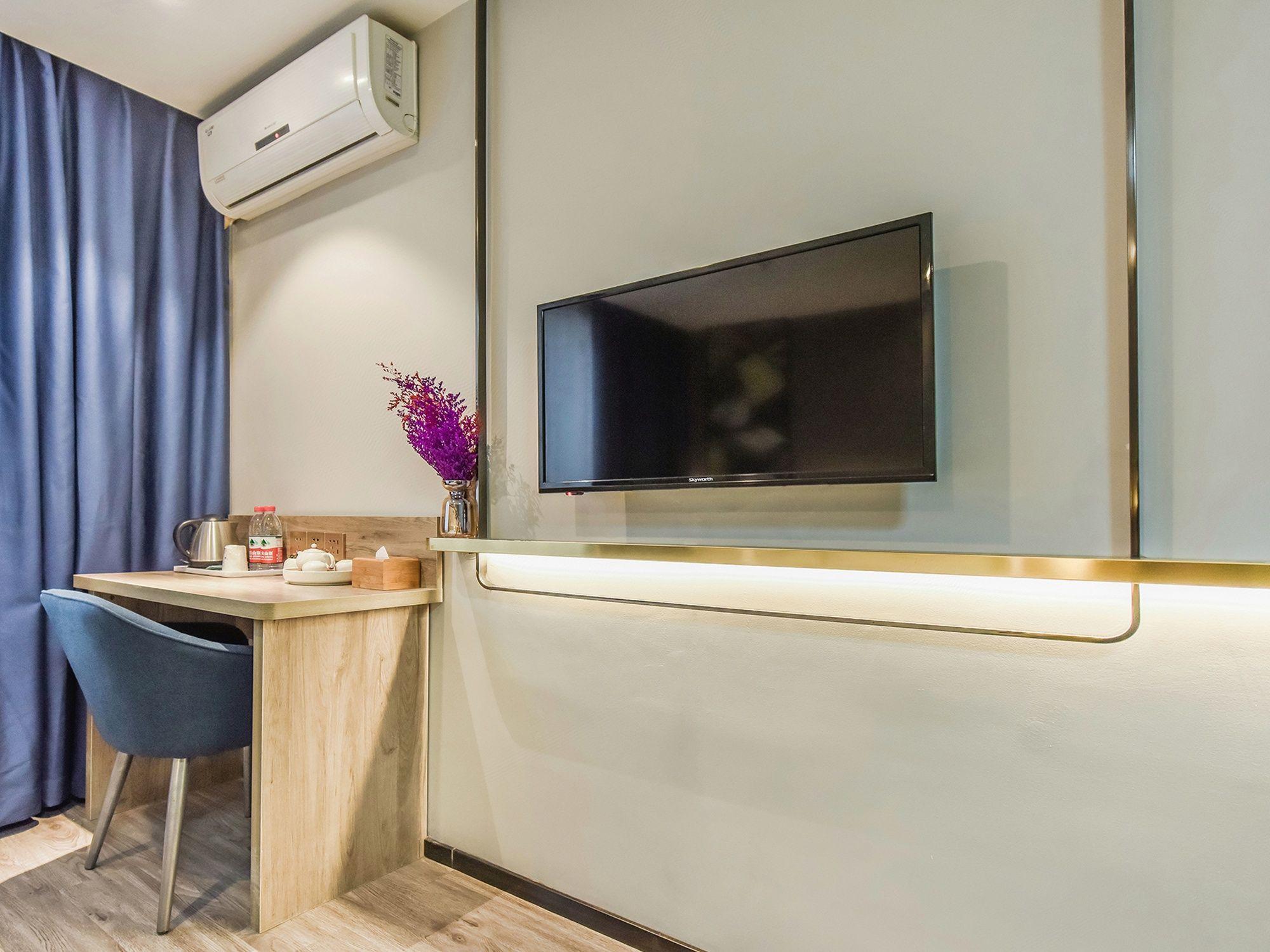 7 Days Inn (Rongchang Commercial Pedestrian Street) 12/28