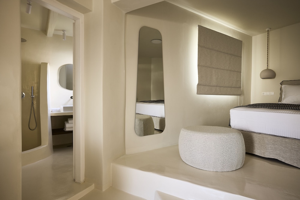 DELUXE, SUITE