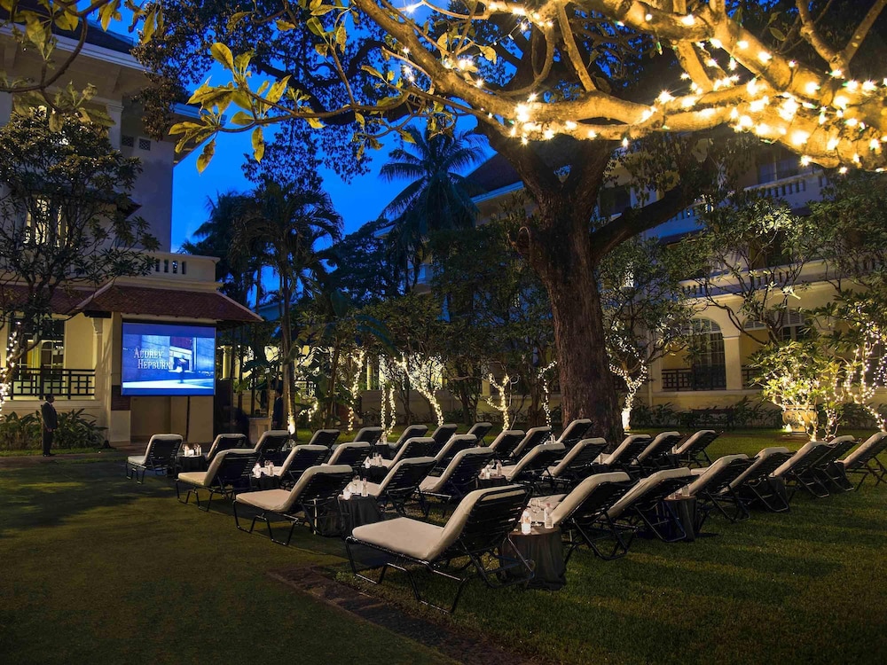 Raffles Hotel Le Royal 71/78