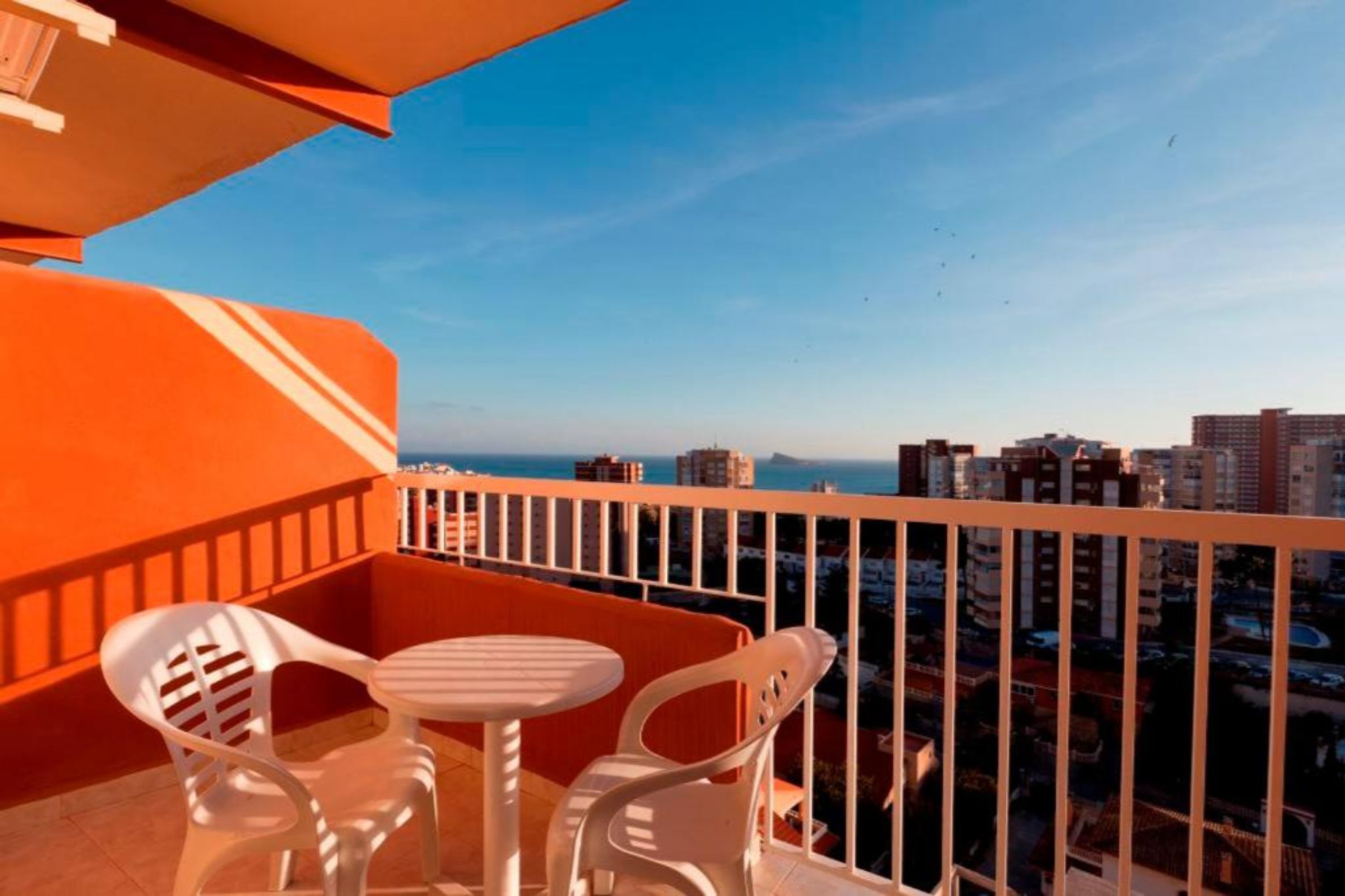 Cabana Hotel 4/27