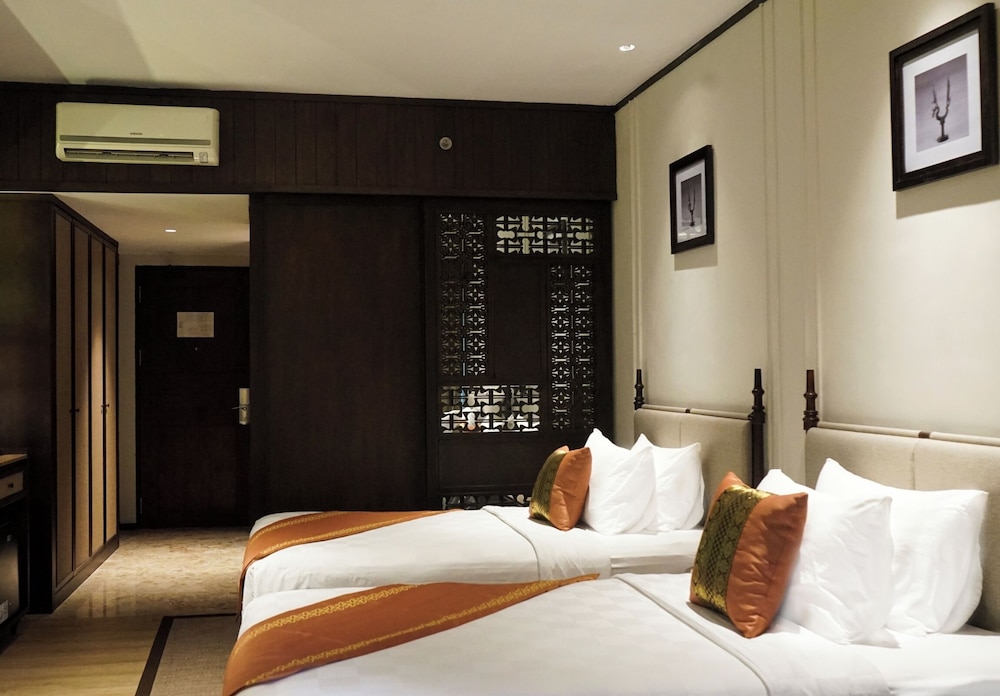 The Singhasari Resort 17/77