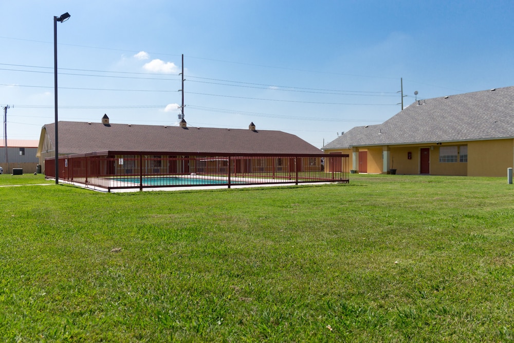 Econo Lodge Pryor 50/58