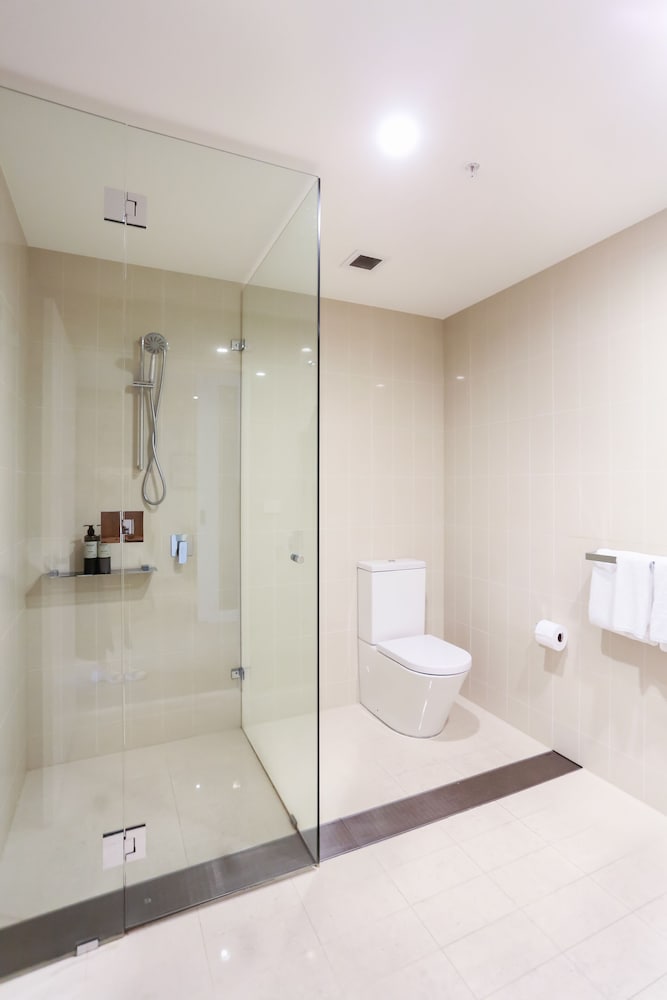 SKYE Hotel Suites Parramatta 48/49