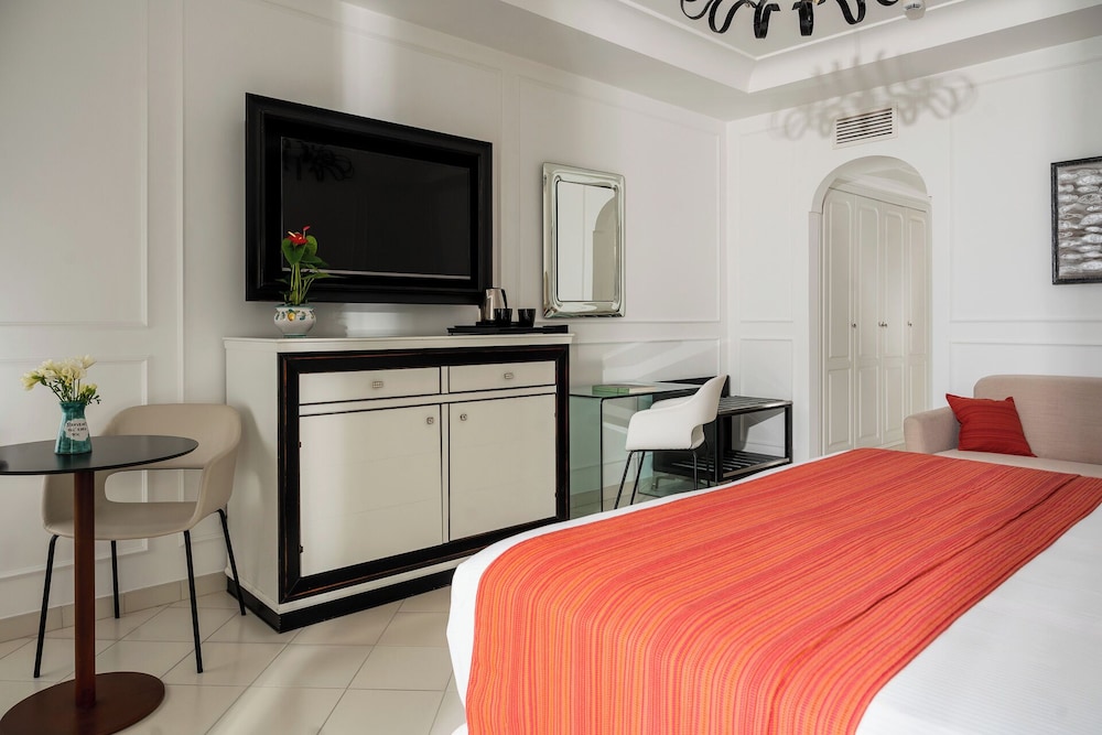 SUPERIOR, SEA VIEW, GROUND FLOOR