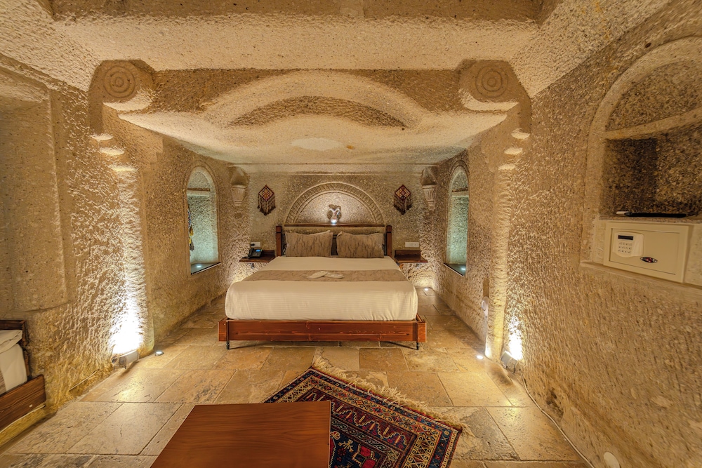 Osmanbey Cave Hotel 3/48