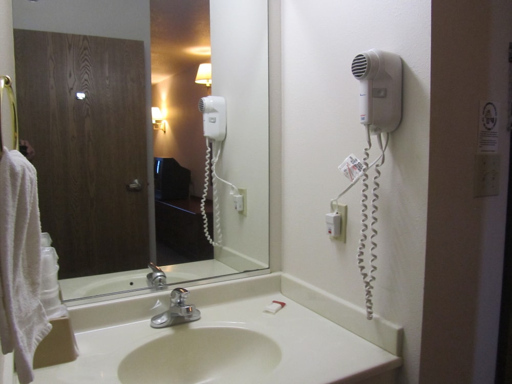 Park View Inn And Suites And Conference Center 23/65