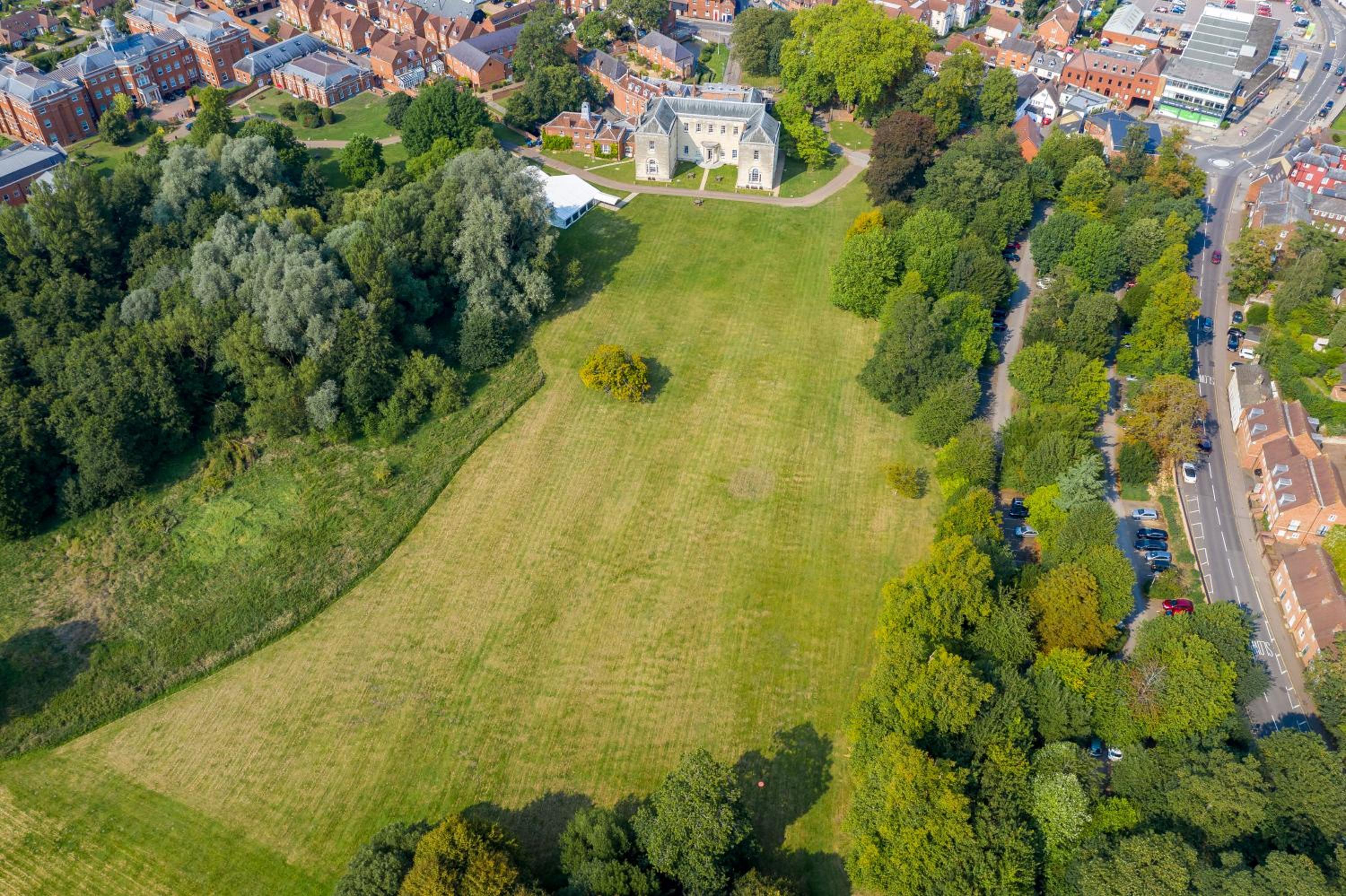 Hitchin Priory 63/71