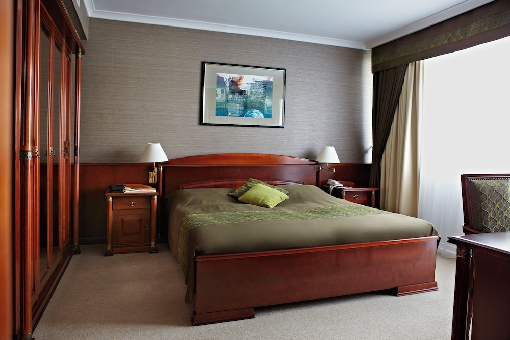 Hotel Carbona Thermal Spa 12/72