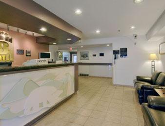 Super 8 by Wyndham Yellowknife 7/39