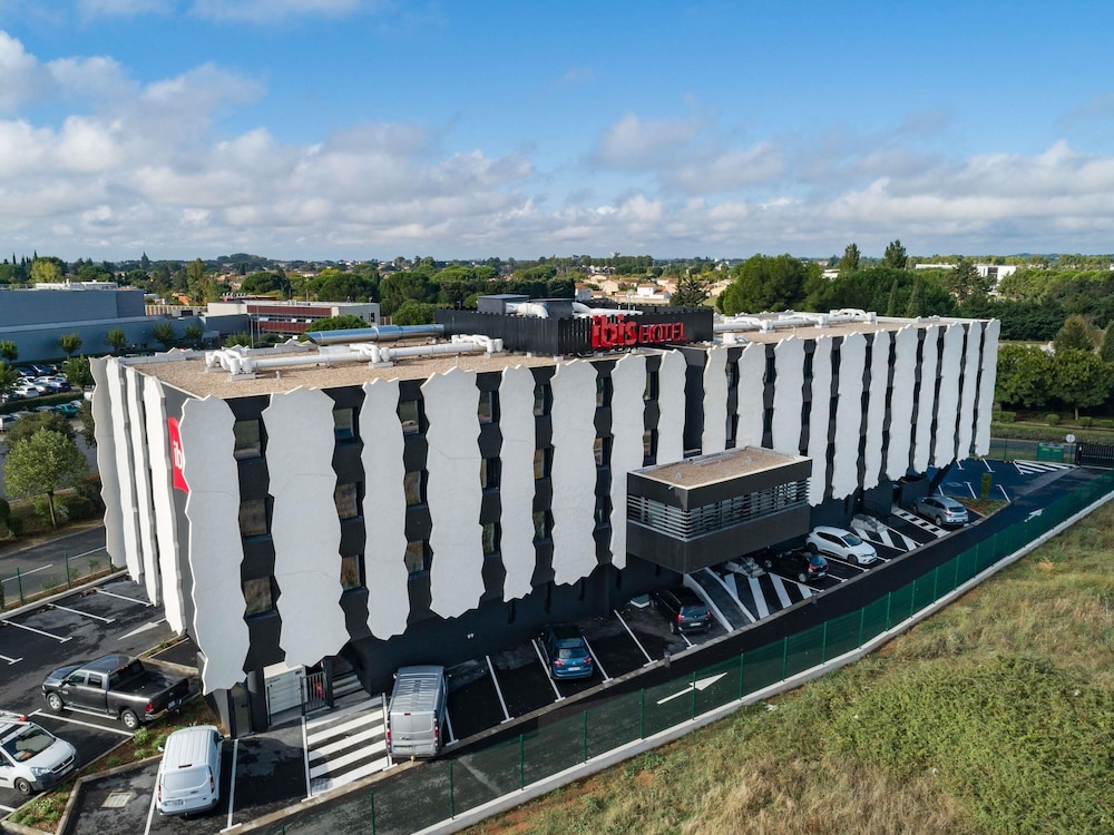 Ibis Lunel Petite Camargue 1/50