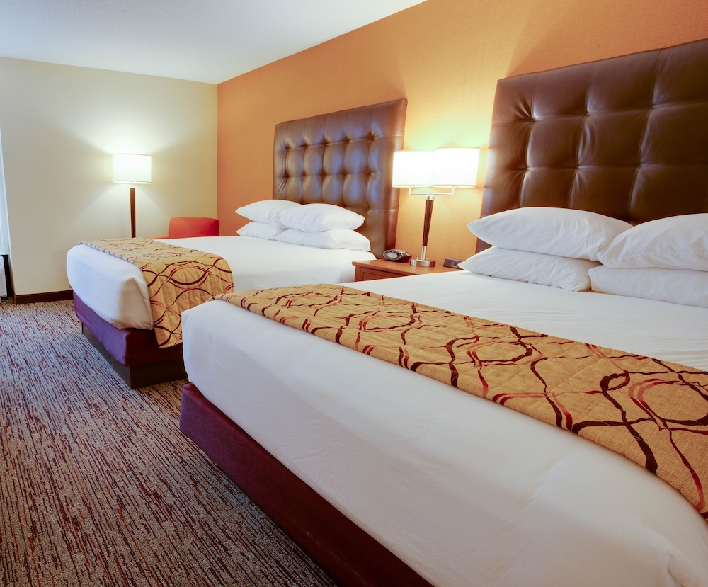 Drury Inn and Suites Terre Haute 5/32
