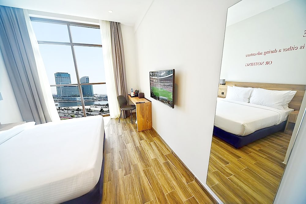 Kingsgate Al Jadaf by Millennium Hotels 10/44