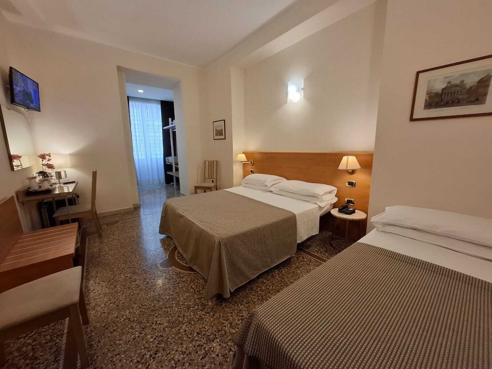 Hotel Principe Eugenio 19/61