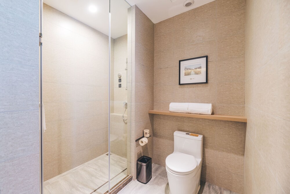 Atour Hotel (Suzhou North High Speed Railway Station, Qiyage Garden) 41/44