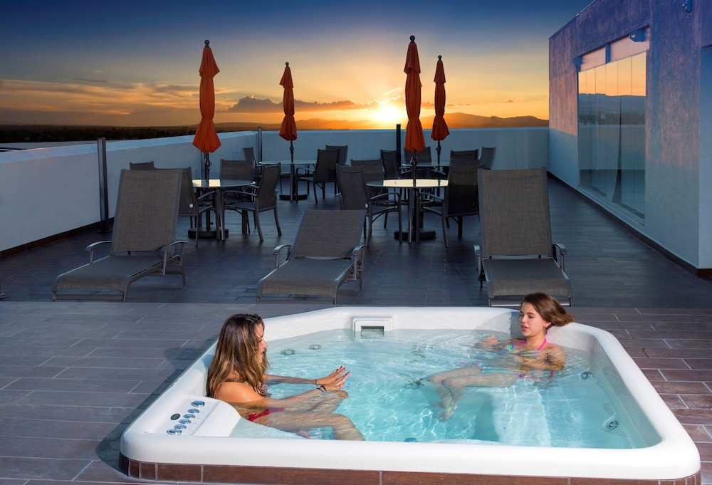 Holiday Inn Express & Suites Queretaro, an IHG Hotel 23/50
