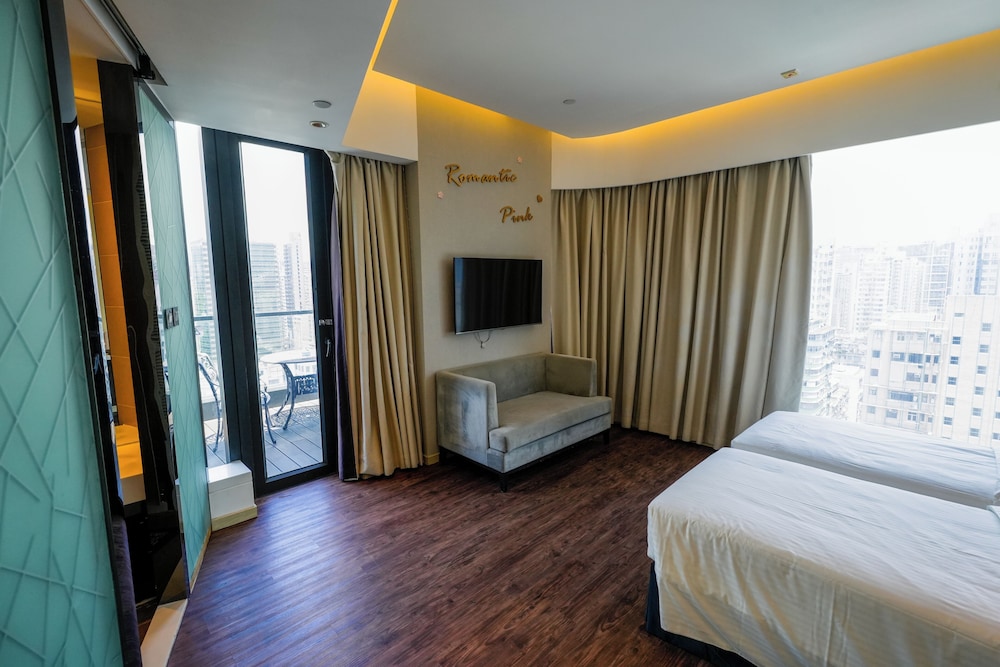 Royal, Twin Beds