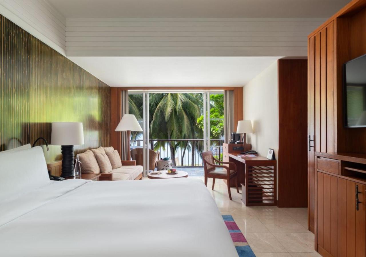 Ocean Breeze, Pavilion