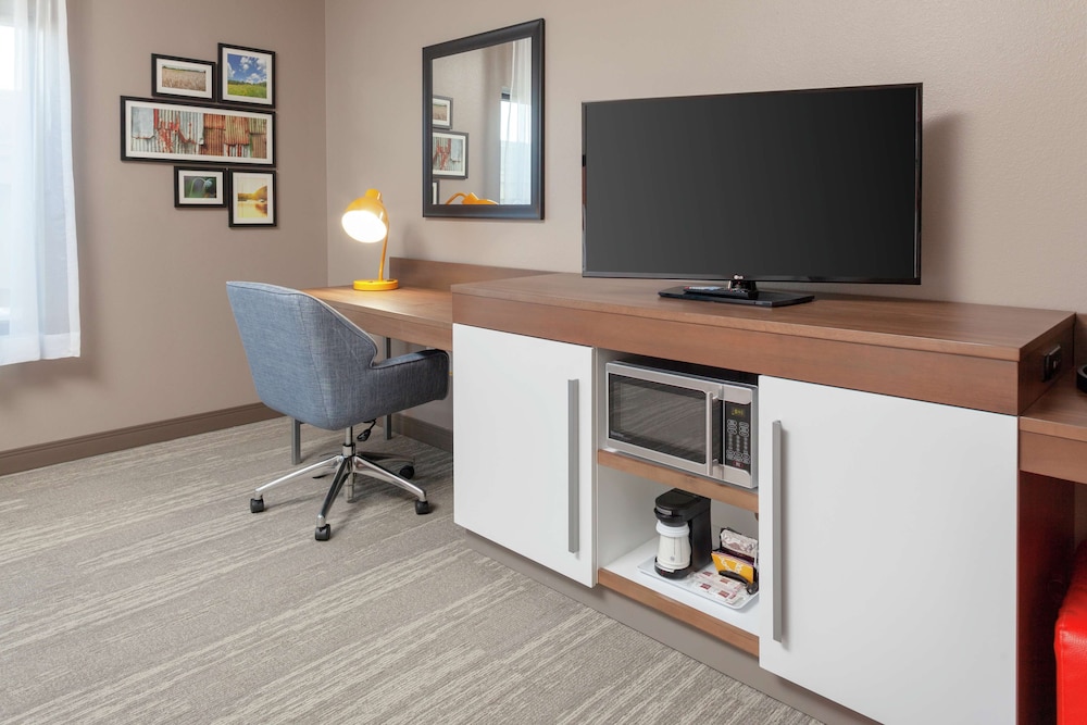 Hampton Inn Suites Overland Park South Ks 36/44