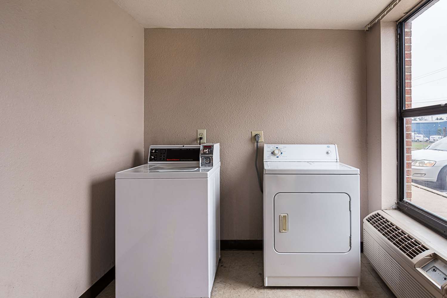 Econo Lodge Andrews Air Force Base 7/14