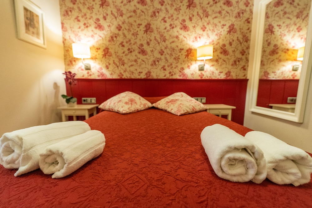 Matheu Hostal 10/52