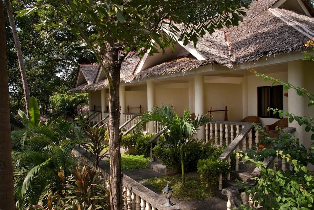 Easy Diving And Beach Resort 8/60