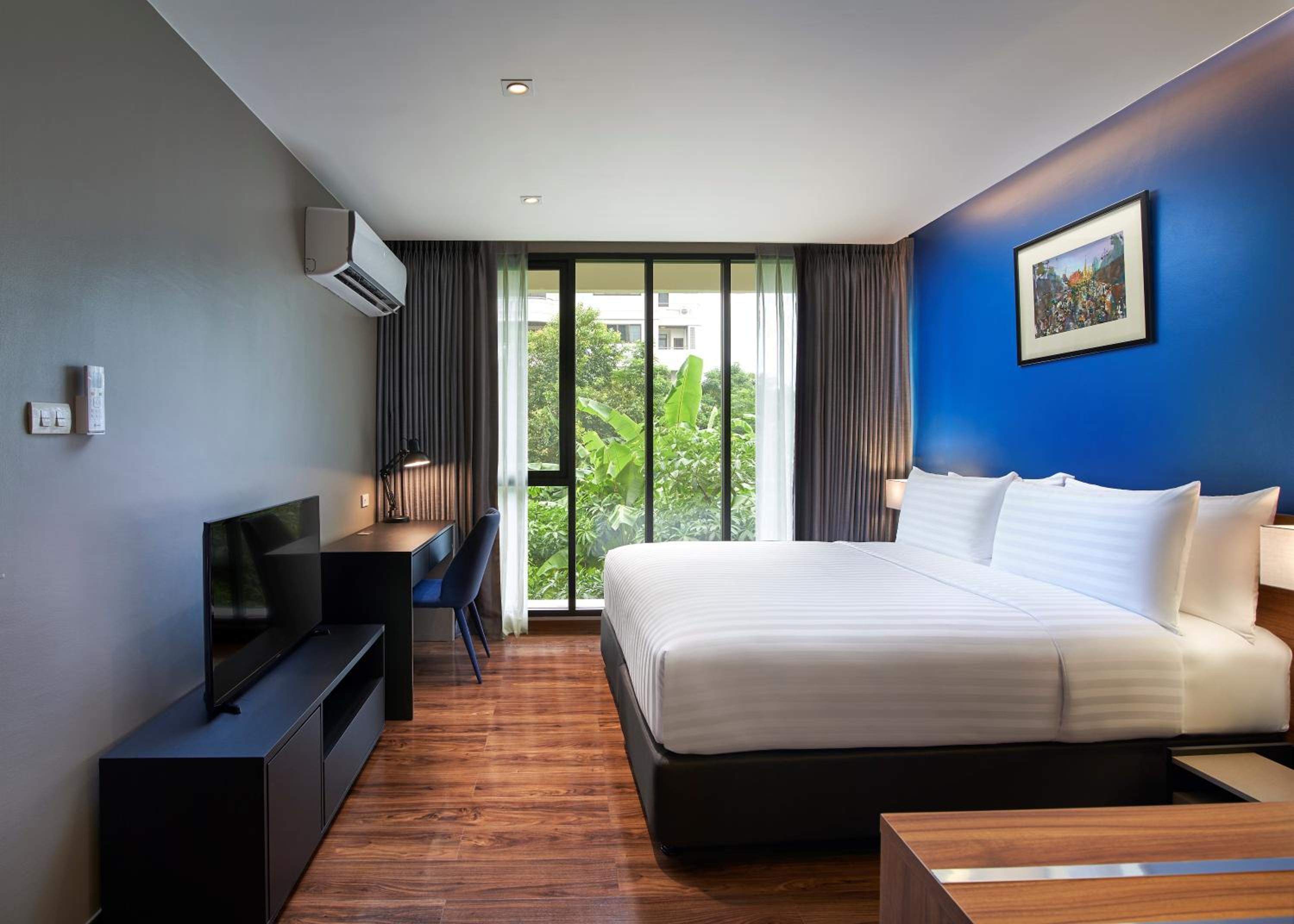 1 Bedroom, Suite, Balcony, Kitchenette