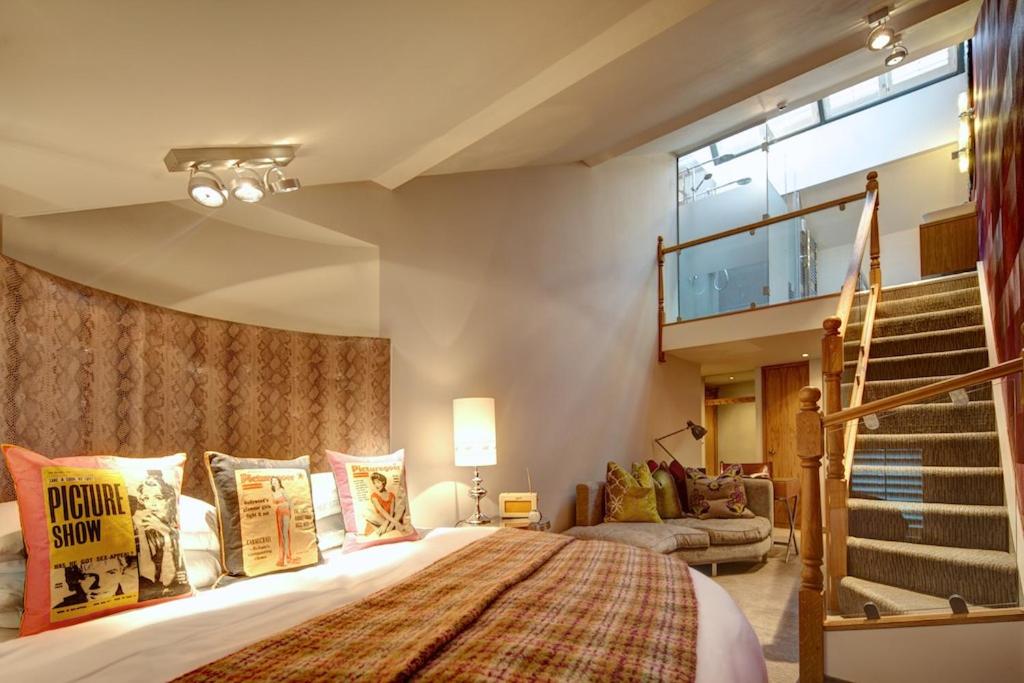 Room, Double Bed