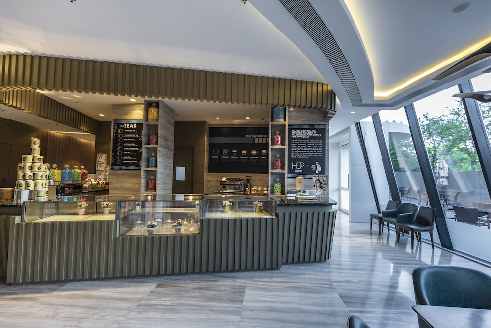 Doubletree By Hilton Ahmedabad India 10/48