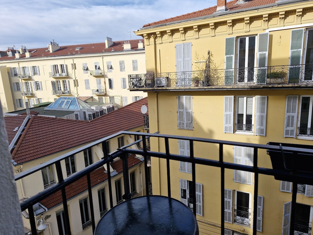 Boutique Hotel Neptune Nice 1/30