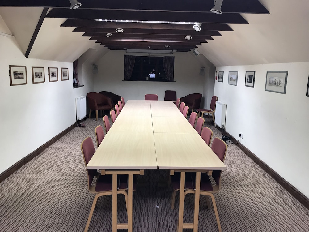 Deddington Arms 29/34