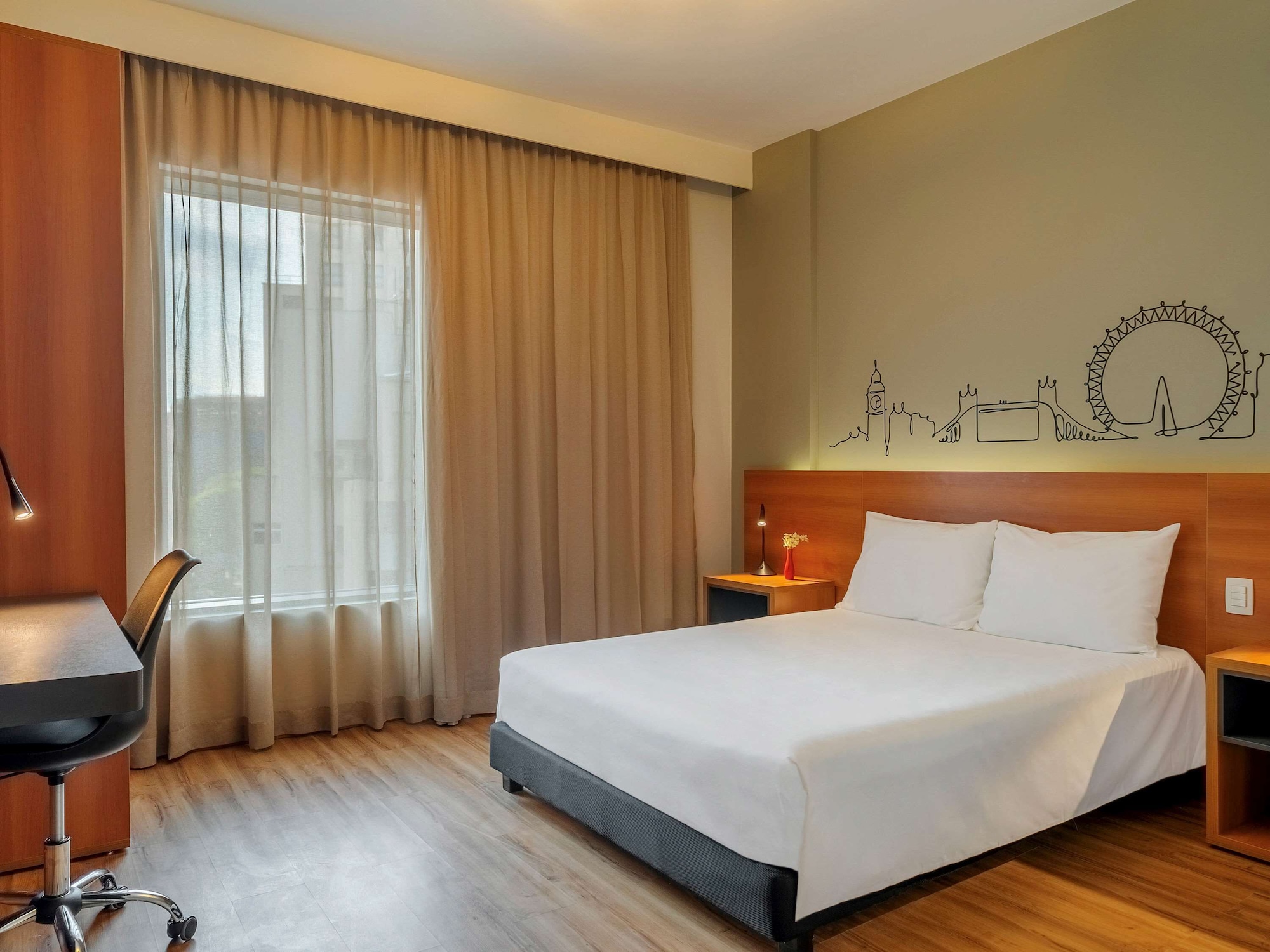 STANDARD, DOUBLE BED, ACCESSIBLE