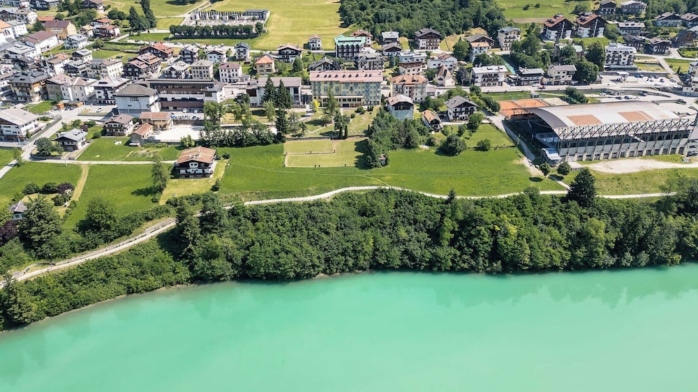 Hotel Auronzo Dolomites, Affiliated by Melia 43/50