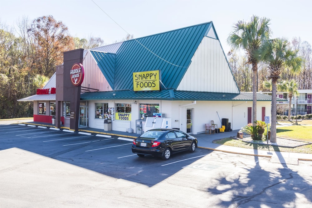 Motel6 Townsend, GA 45/55