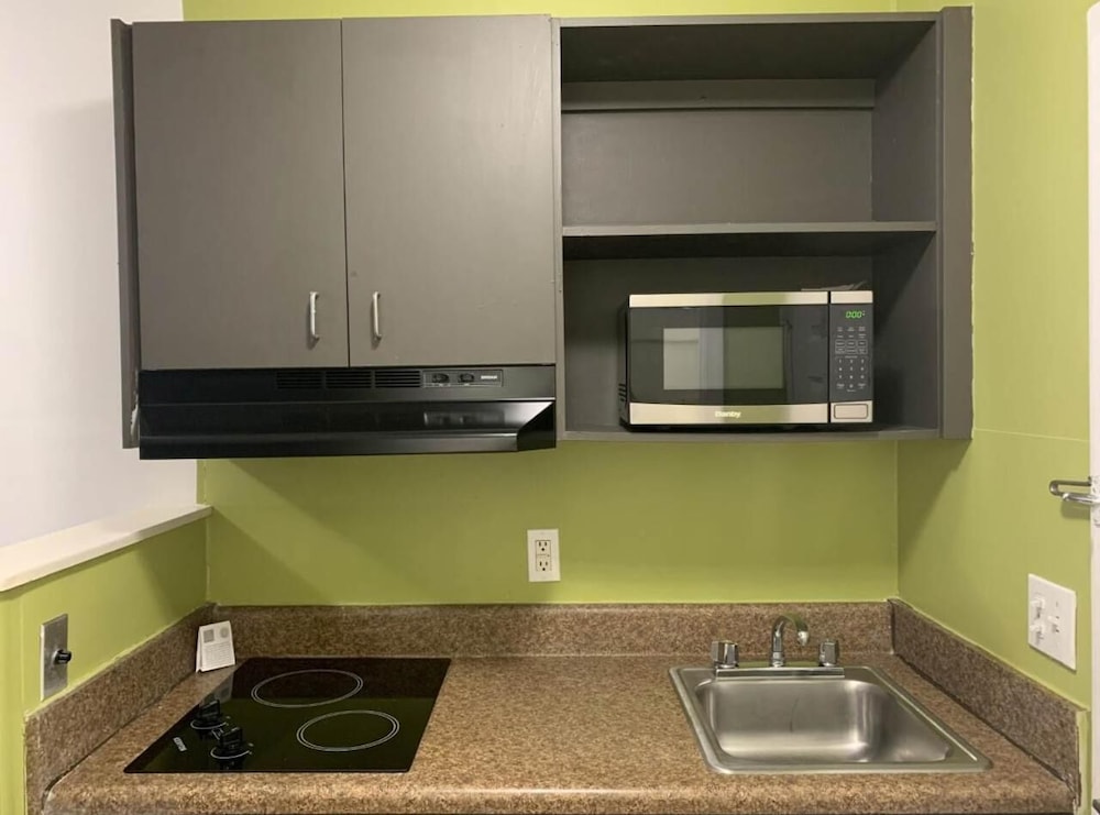 Studio 6 Extended Stay - Hampton, VA - Langley AFB Area 34/35
